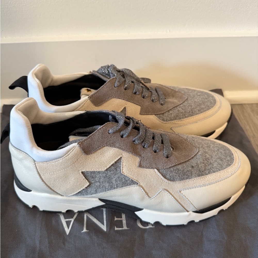 Lorena Antoniazzi Stylish Star Suede and Material Sneakers - Cream and Gray